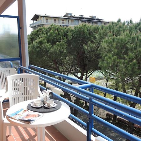 Nice Apartment With Terrace Next To The Sea 비비오네 외부 사진